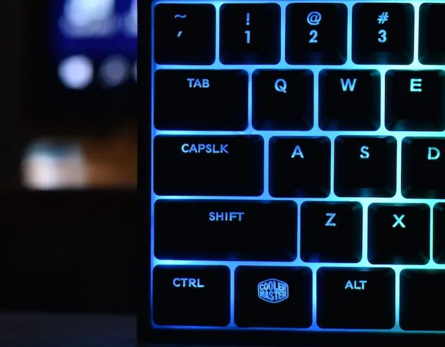Top 5 Best Keyboards for Rocket League [List & Guide]