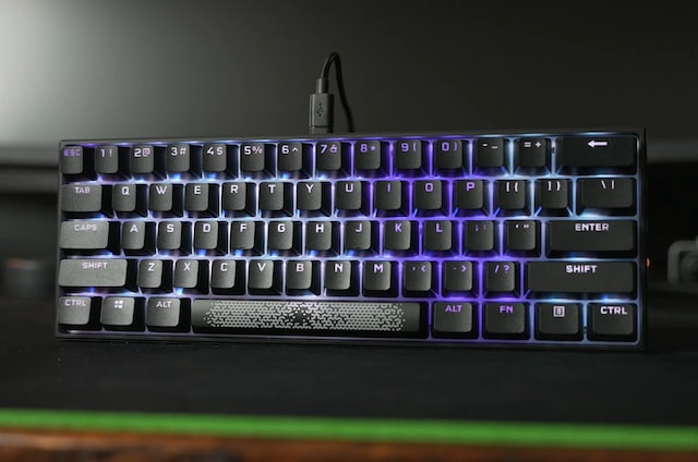 Top 9 Best Keyboards for Dota 2 [List & Guide]