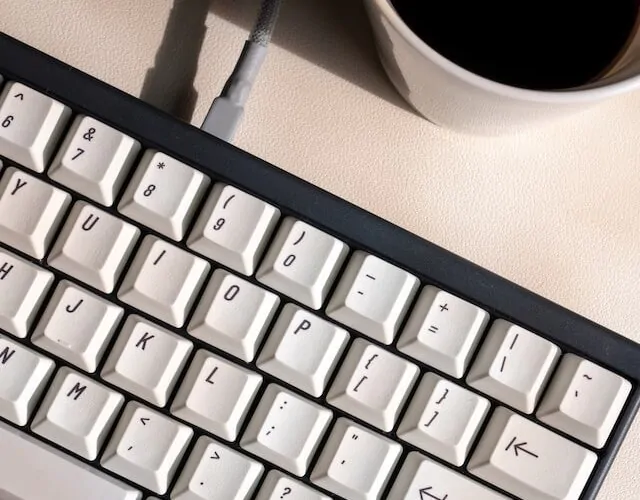 Top 6 Best Keyboards Without RGB Lighting [List & Guide]