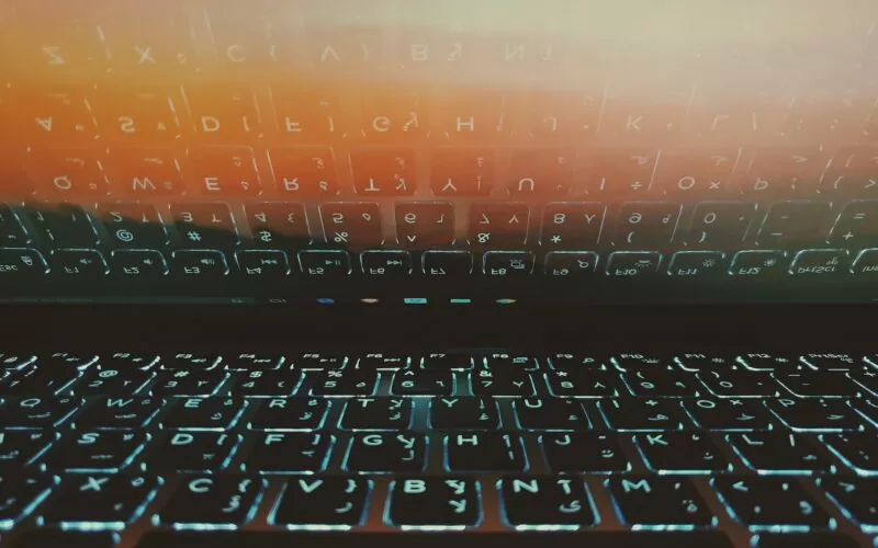 Why is my Keyboard Typing é instead of Question Mark? [SOLVED!]